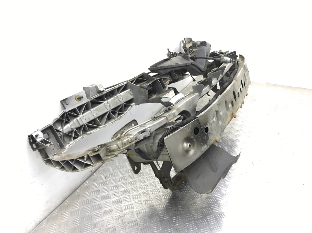 Панель передняя (телевизор) бу для Ford C-Max  1.6 TDCi,  2010 г.