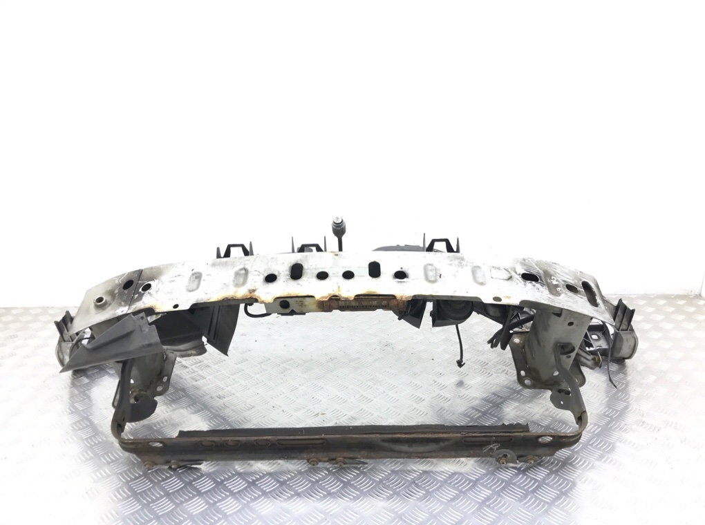 Панель передняя (телевизор) бу для Ford C-Max  1.6 TDCi,  2010 г.