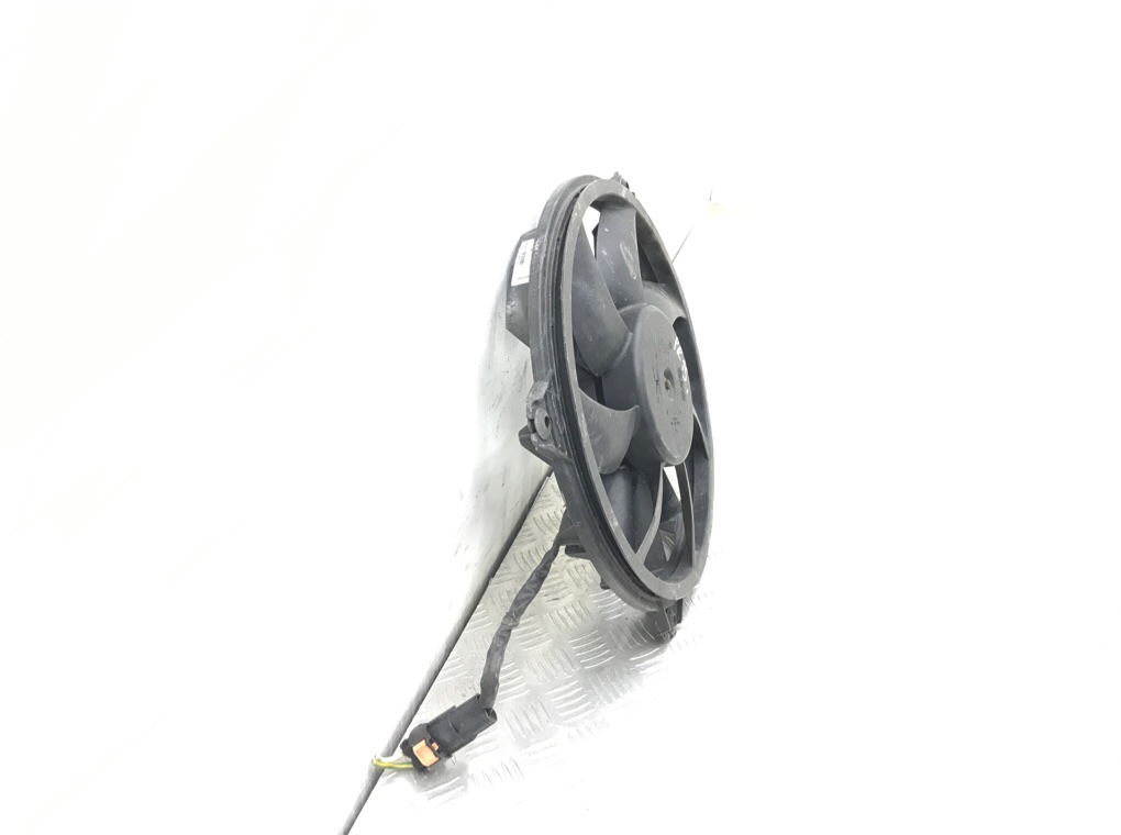 Вентилятор радиатора бу для Citroen C4 Picasso 1 1.6 HDi, 2010 г. Вентилятор радиатора бу для Citroen C4 Picasso 1 1.6 HDi, 2010 г.