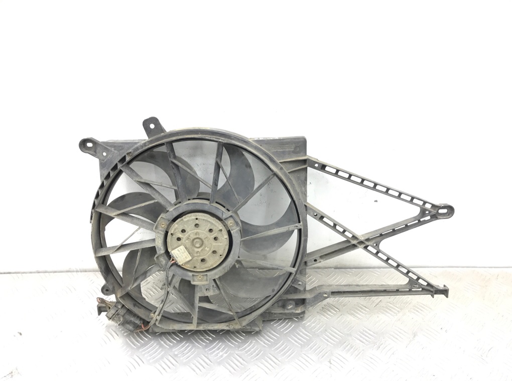 Вентилятор радиатора бу для Opel Zafira A 1.8 i, 2001 г.