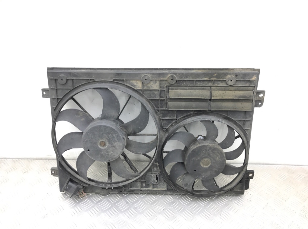 Вентилятор радиатора бу для Volkswagen Golf 6 2.0 TDi, 2010 г.