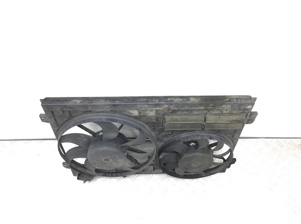 Вентилятор радиатора бу для Volkswagen Golf 6 2.0 TDi, 2010 г. Вентилятор радиатора бу для Volkswagen Golf 6 2.0 TDi, 2010 г.