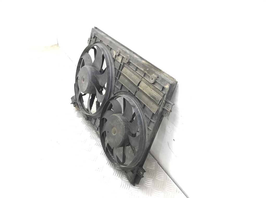 Вентилятор радиатора бу для Volkswagen Golf 6 2.0 TDi, 2010 г. Вентилятор радиатора бу для Volkswagen Golf 6 2.0 TDi, 2010 г.