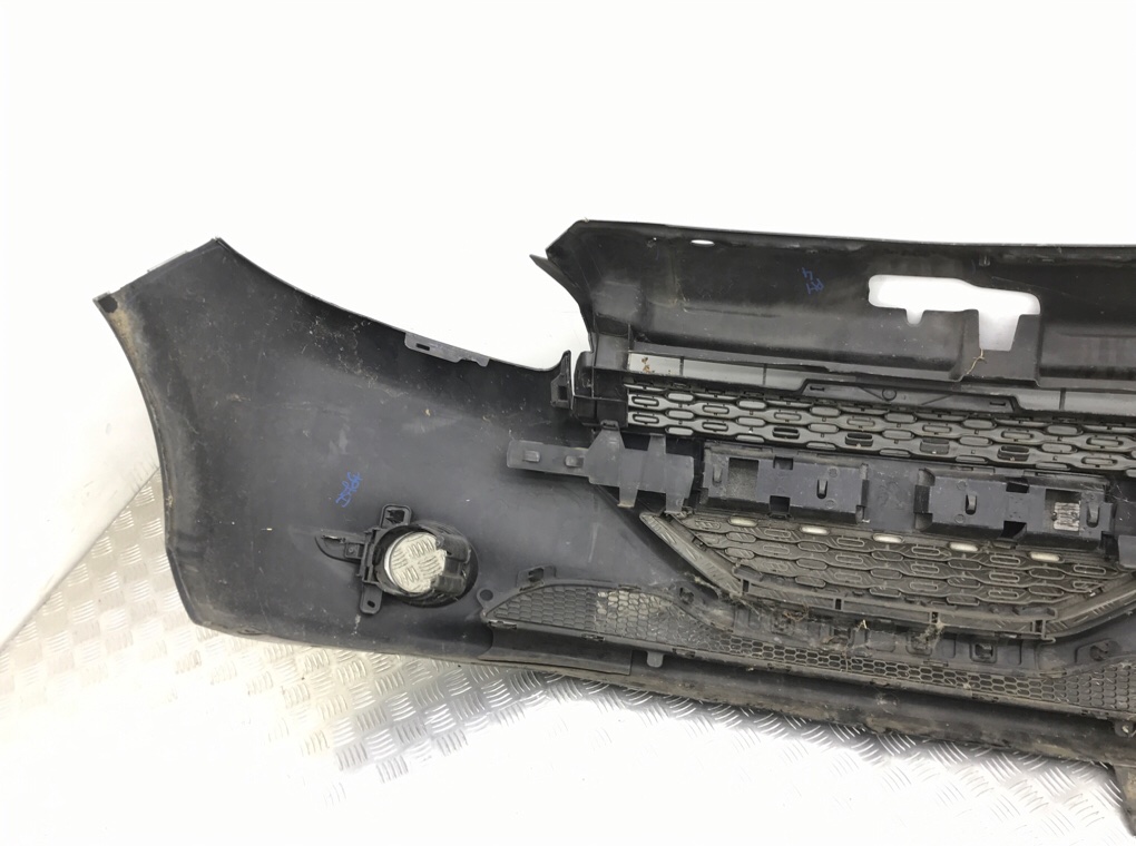 Бампер передний бу для Peugeot 208  1.4 HDi,  2012 г.