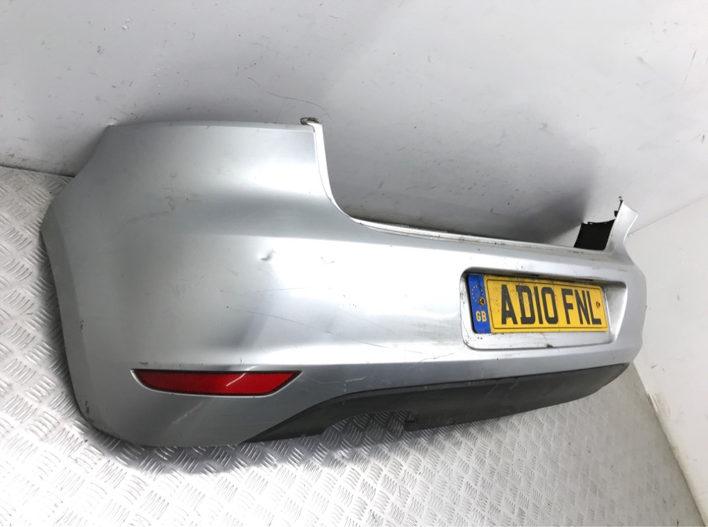 Бампер задний бу для Volkswagen Golf 6 2.0 TDi, 2010 г. Бампер задний бу для Volkswagen Golf 6 2.0 TDi, 2010 г.