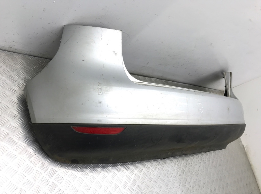 Бампер задний бу для Volkswagen Golf Plus  1.9 TDi,  2006 г.