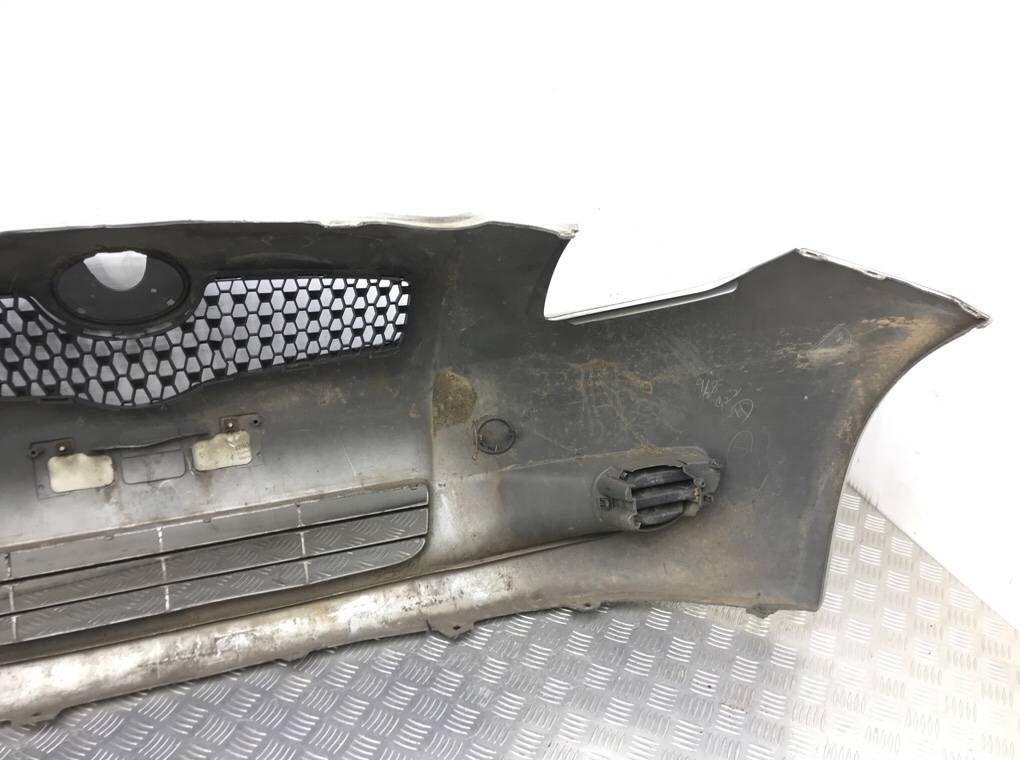 Бампер передний бу для Toyota Yaris XP9 1.0 i, 2006 г. Бампер передний бу для Toyota Yaris XP9 1.0 i, 2006 г.