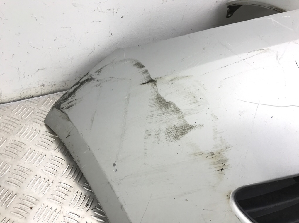 Бампер передний бу для Toyota Yaris XP9 1.0 i, 2006 г. Бампер передний бу для Toyota Yaris XP9 1.0 i, 2006 г.