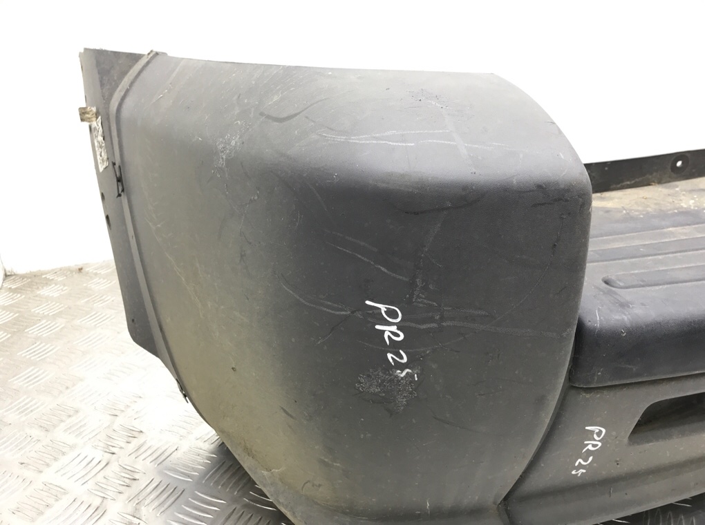 Бампер задний бу для Jeep Cherokee KJ 2.4 i,  2003 г.