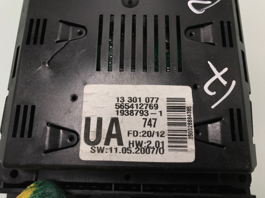 Дисплей бу для Opel Zafira B 1.6 i,  2012 г.