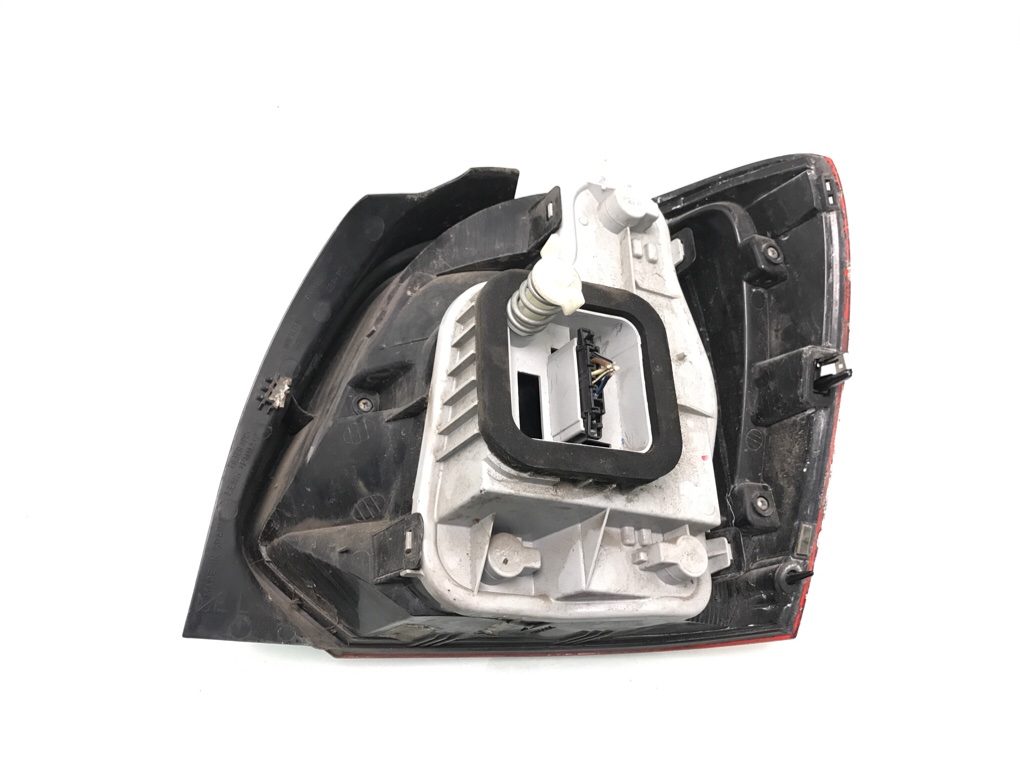 Фонарь задний левый бу для Volkswagen Polo 5 1.2 i,  2010 г.