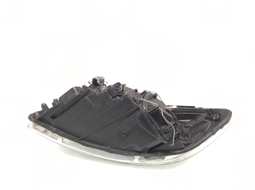 Фара правая бу для Volvo C30  1.6 TD,  2010 г.