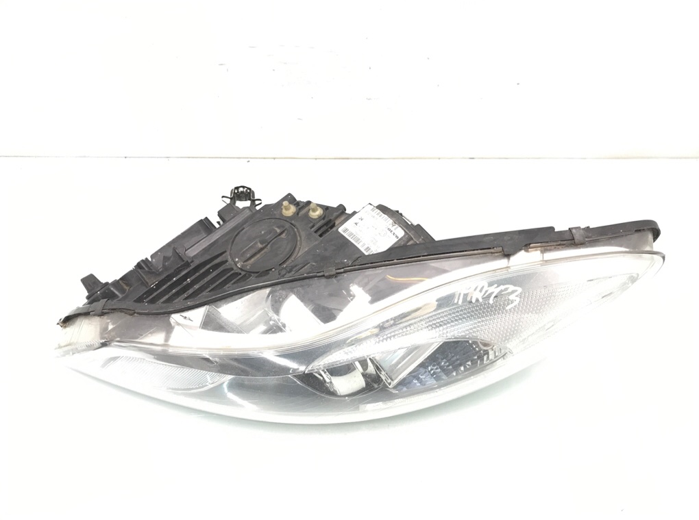 Фара левая бу для Volvo C30  1.6 TD,  2010 г.