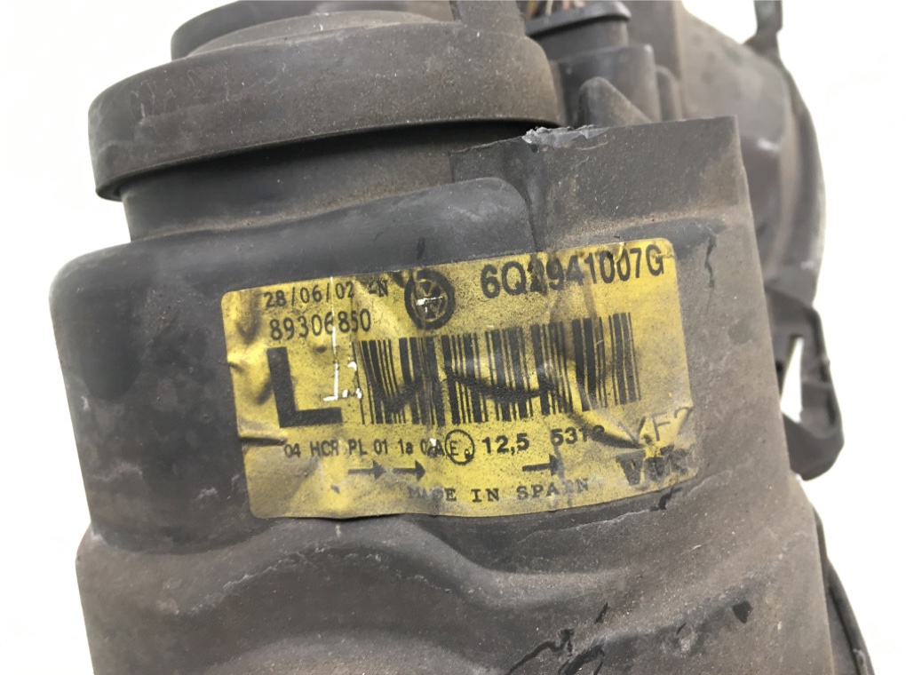 Фара левая бу для Volkswagen Polo 4 1.4 i, 2003 г. Фара левая бу для Volkswagen Polo 4 1.4 i, 2003 г.