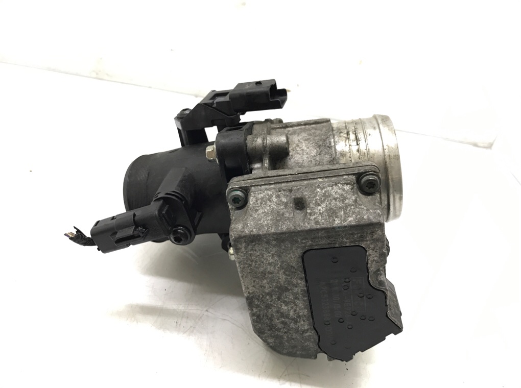 Заслонка дроссельная бу для Ford Focus 2 1.6 TDCi, 2010 г.