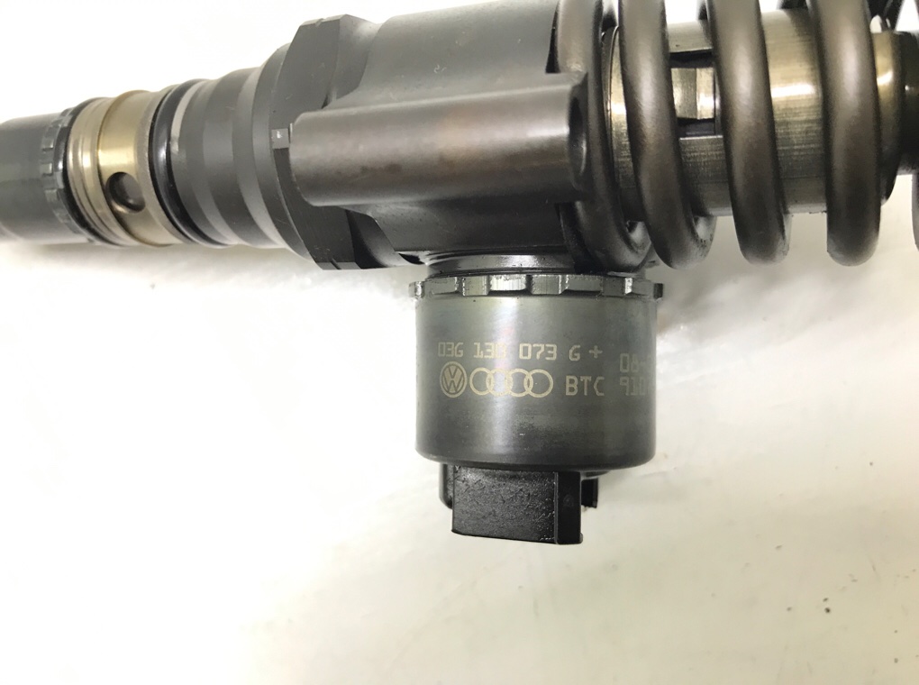 Форсунка бу для Skoda Octavia A5 2.0 TDi,  2008 г.