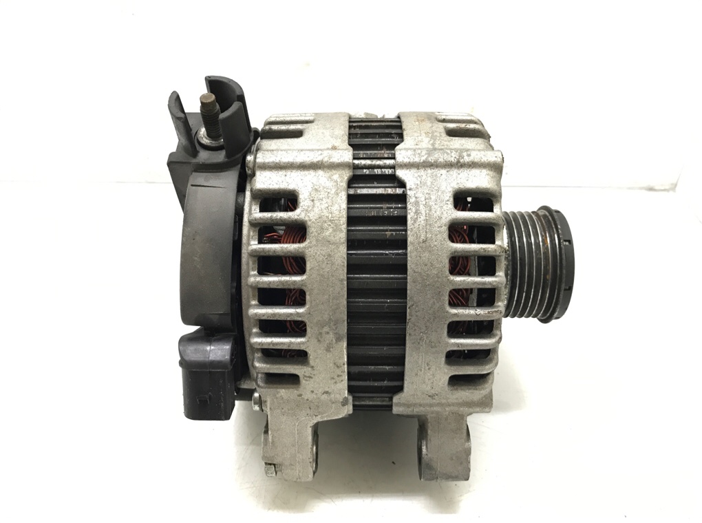 Генератор бу для Land Rover Freelander 2 2.2 TD,  2007 г.