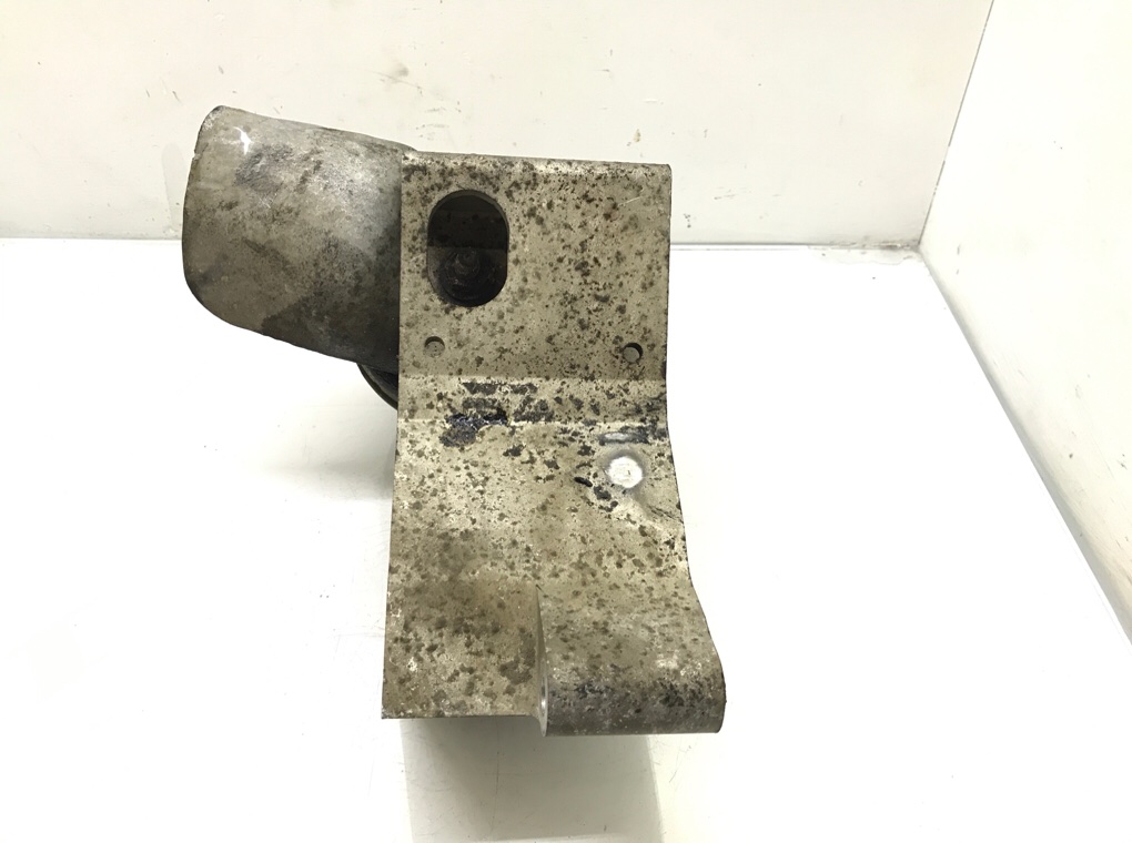 Кронштейн КПП бу для Volvo S60  2.0 Ti,  2004 г.