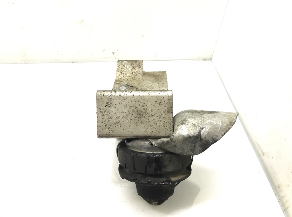 Кронштейн КПП бу для Volvo S60  2.0 Ti,  2004 г.