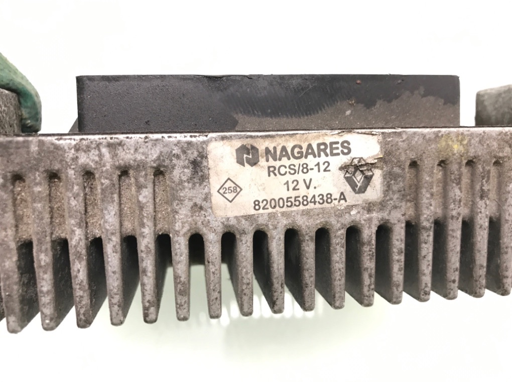 Реле накала свечей бу для Nissan Qashqai+2 1 1.5 DCi,  2011 г.