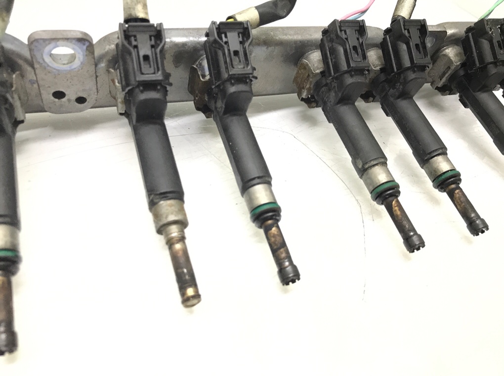 Топливная рампа бу для Nissan Qashqai 1 1.6 i, 2013 г. Топливная рампа бу для Nissan Qashqai 1 1.6 i, 2013 г.