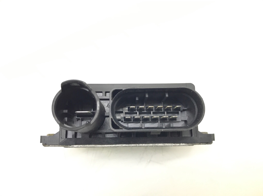 Реле накала свечей бу для BMW 7 F01/F02 3.0 TD, 2011 г. Реле накала свечей бу для BMW 7 F01/F02 3.0 TD, 2011 г.