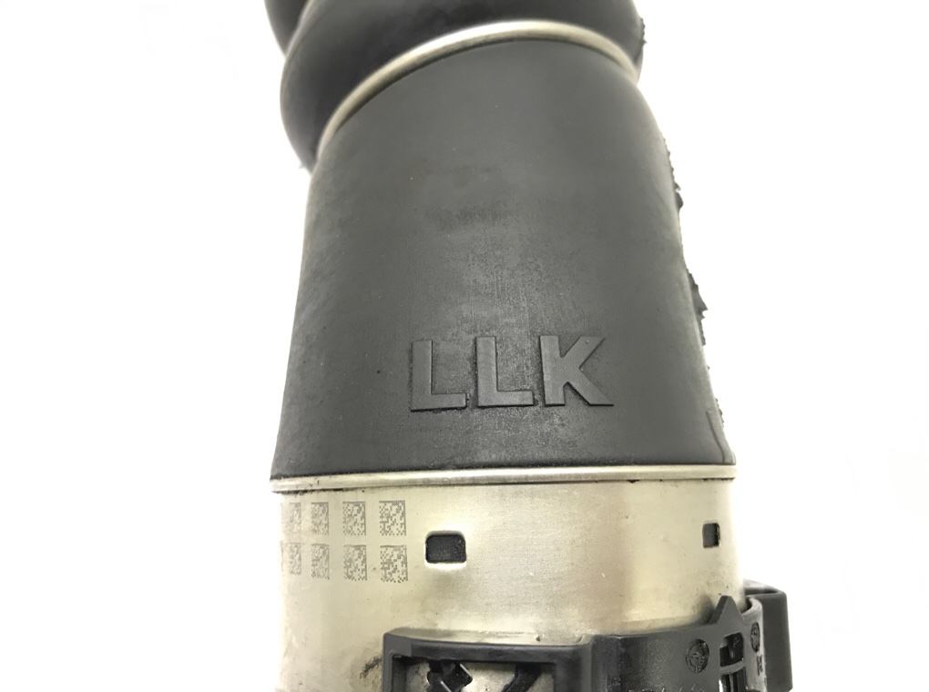 Патрубок интеркулера бу для BMW 7 F01/F02 3.0 TD,  2011 г.