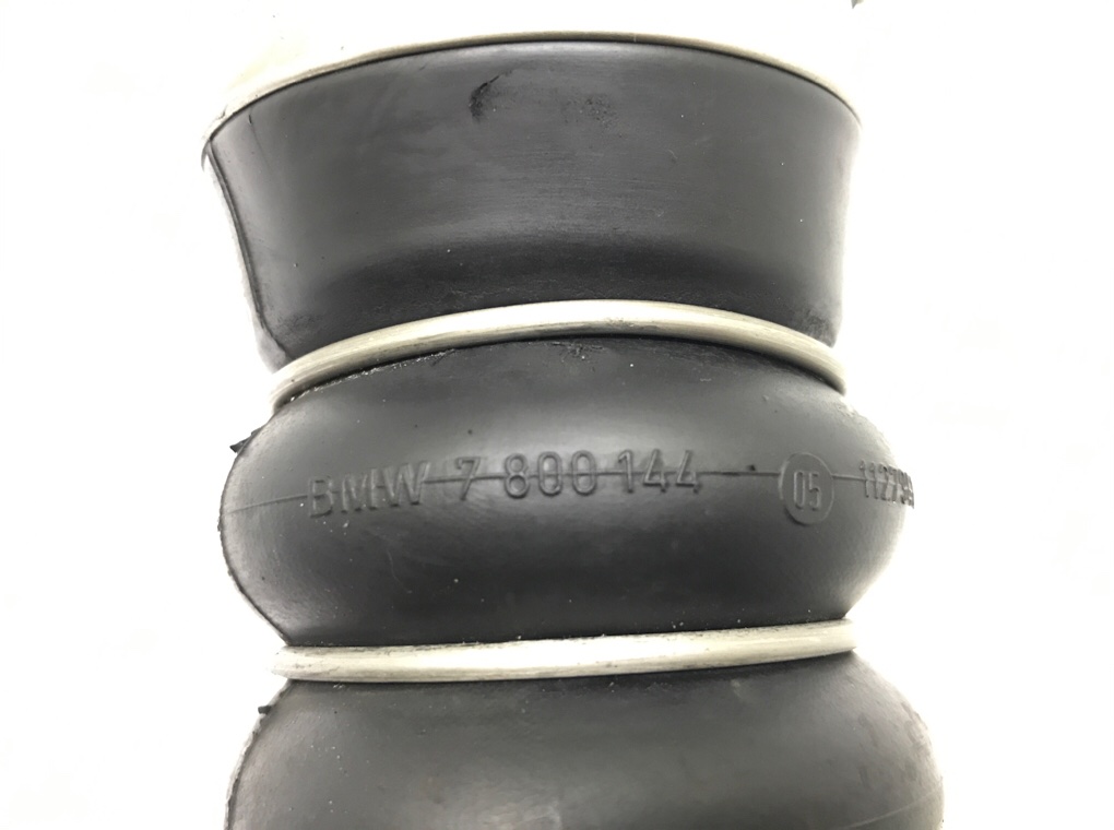 Патрубок интеркулера бу для BMW 7 F01/F02 3.0 TD,  2011 г.