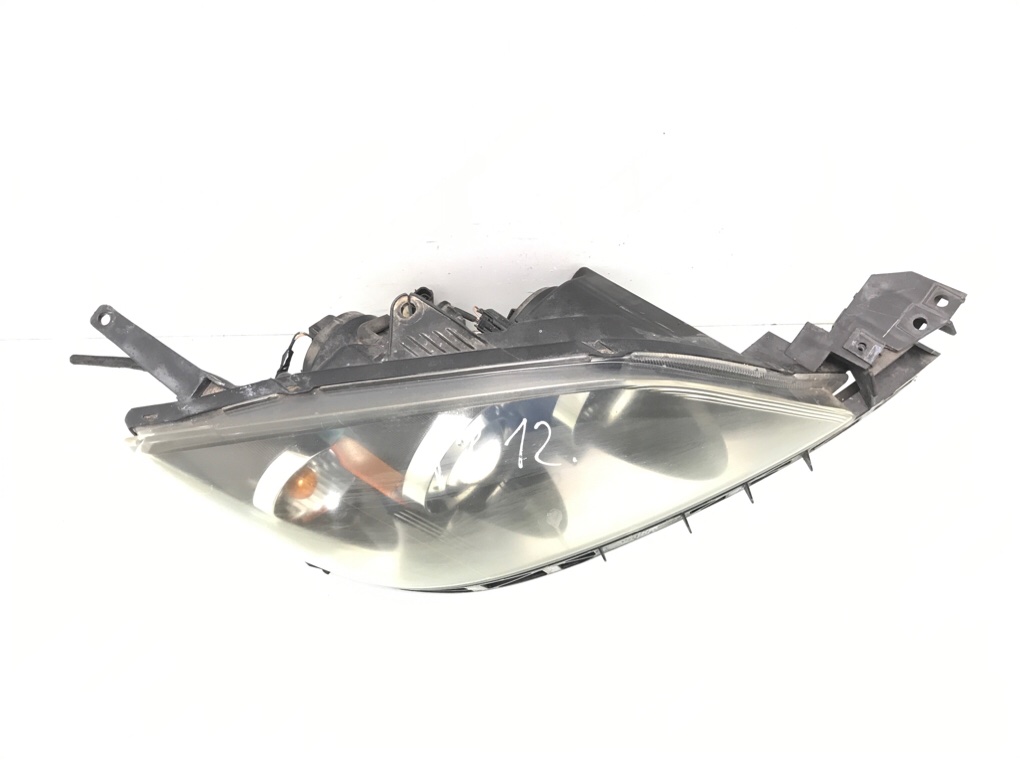 Фара правая бу для Mazda 3  BK 2.0 i,  2005 г.