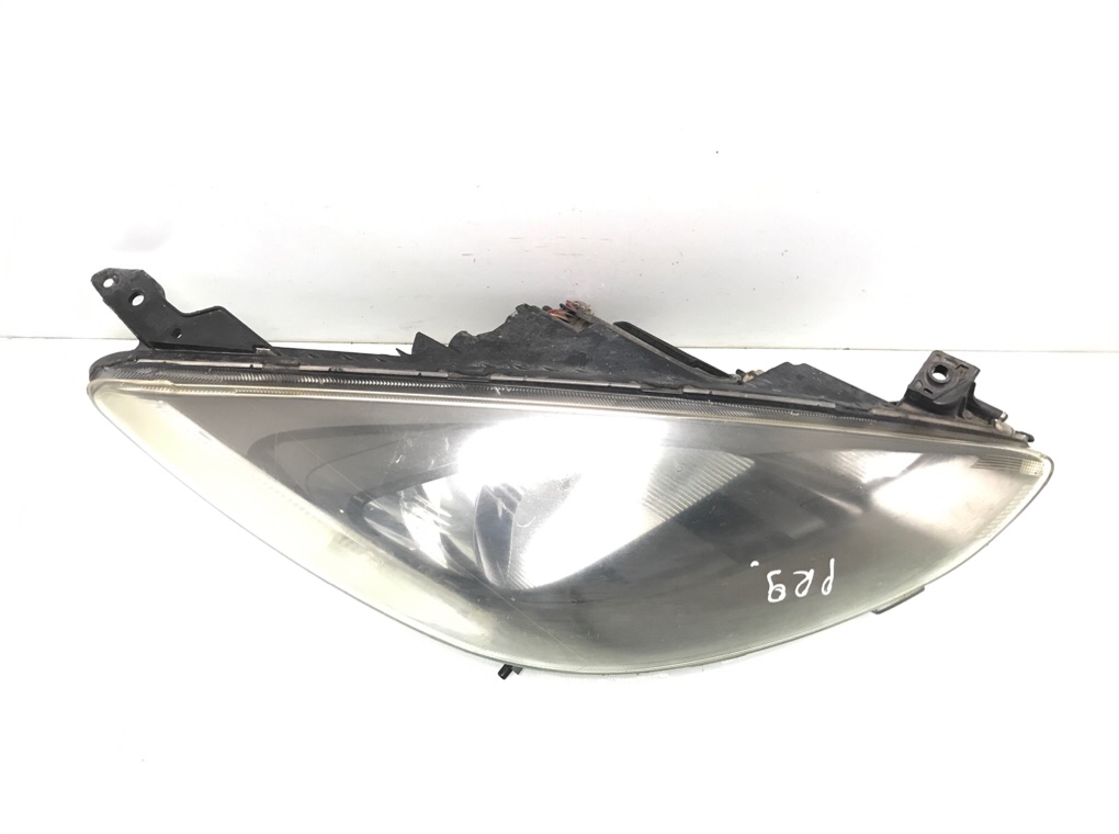 Фара правая бу для Mazda 2  2 1.3 i,  2008 г.