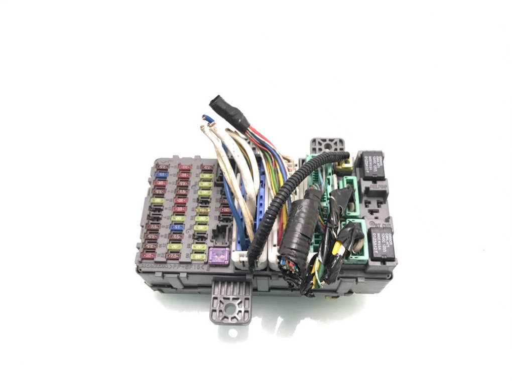 Блок предохранителей бу для Honda Civic 8 2.2 CTDi, 2006 г.