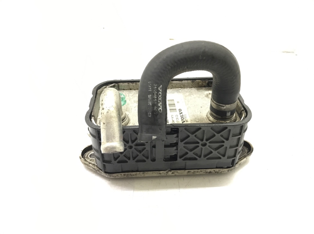 Радиатор масляный бу для Volvo V70  2.4 TD,  2003 г.