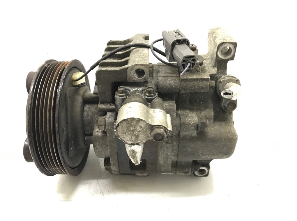 Компрессор кондиционера бу для Mazda 6  1 2.0 i,  2006 г.