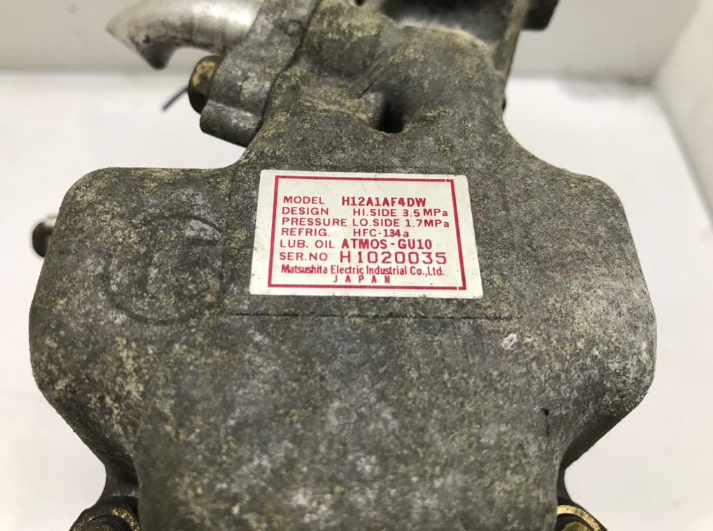 Компрессор кондиционера бу для Mazda 6  1 2.0 i,  2006 г.