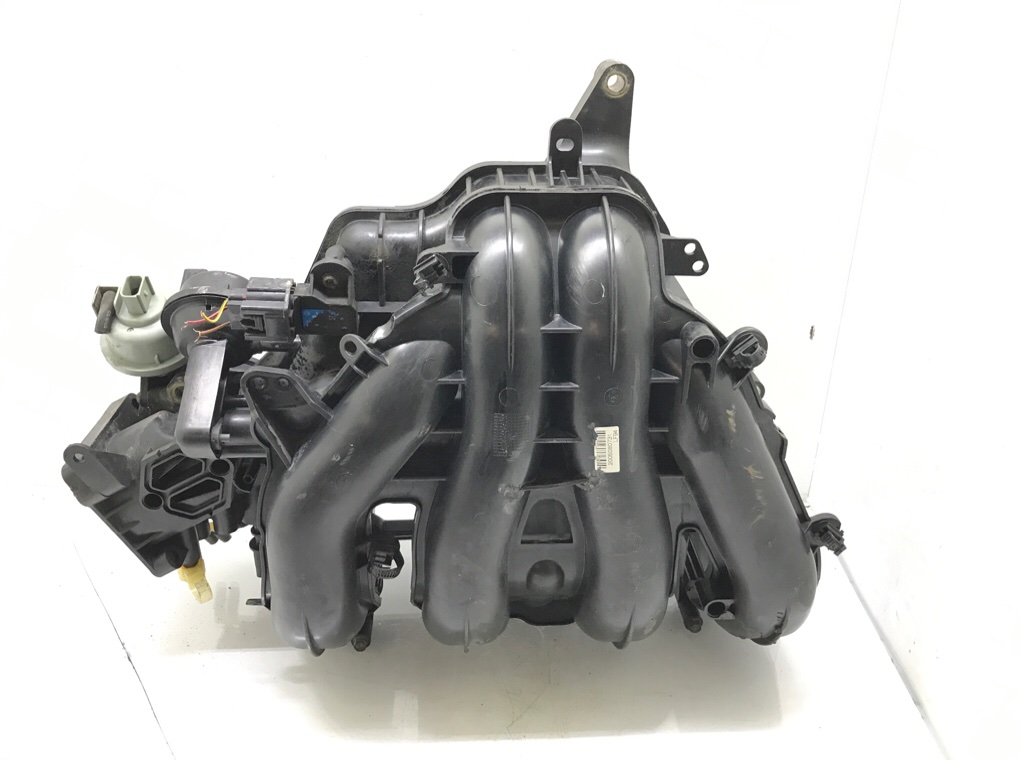 Коллектор впускной бу для Mazda 6  1 2.0 i,  2006 г.