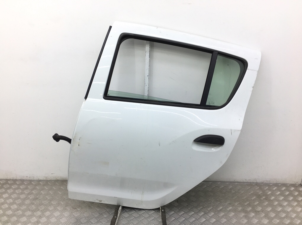 Дверь задняя левая бу для Dacia Sandero 2 0.9 TCE, 2014 г.