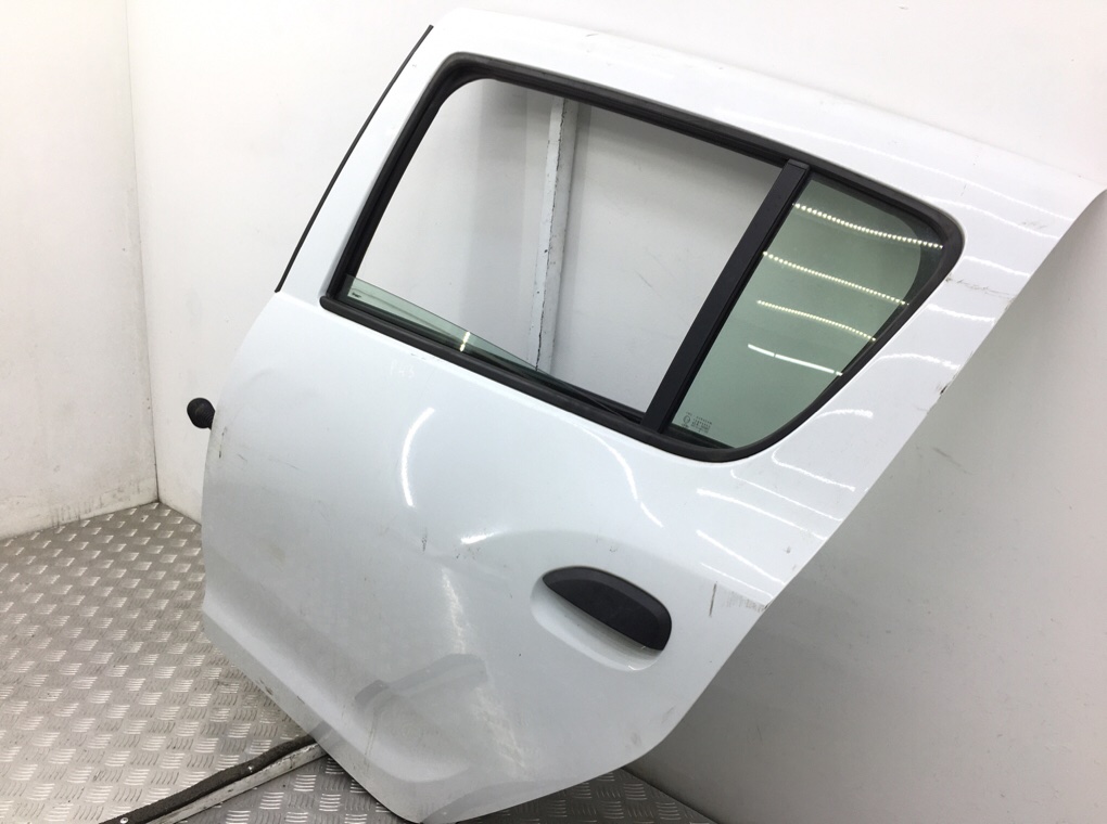 Дверь задняя левая бу для Dacia Sandero 2 0.9 TCE,  2014 г.