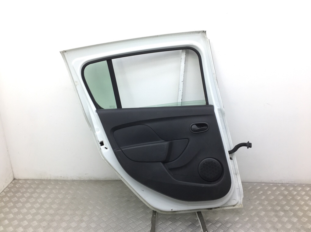 Дверь задняя левая бу для Dacia Sandero 2 0.9 TCE,  2014 г.