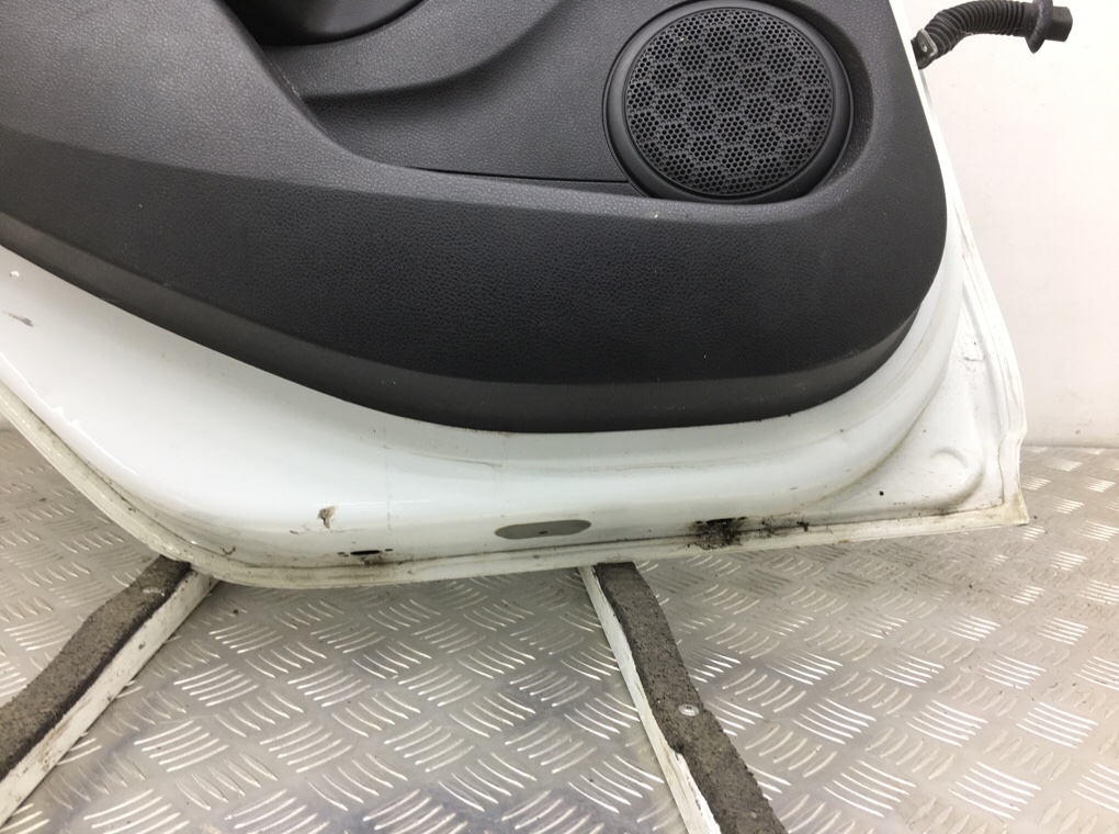 Дверь задняя левая бу для Dacia Sandero 2 0.9 TCE,  2014 г.