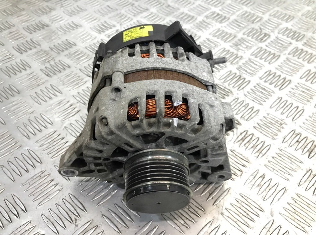 Генератор бу для Kia Optima  1.7 CRDi,  2013 г.