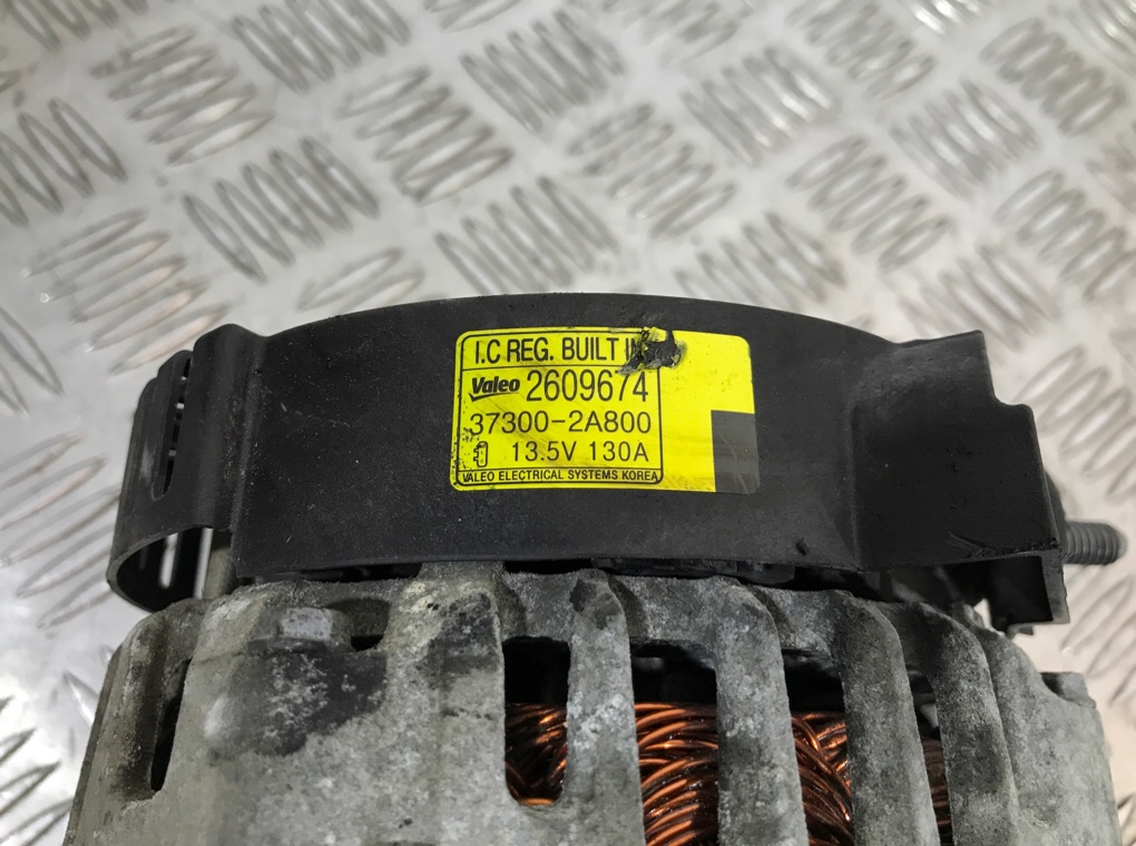 Генератор бу для Kia Optima  1.7 CRDi,  2013 г.