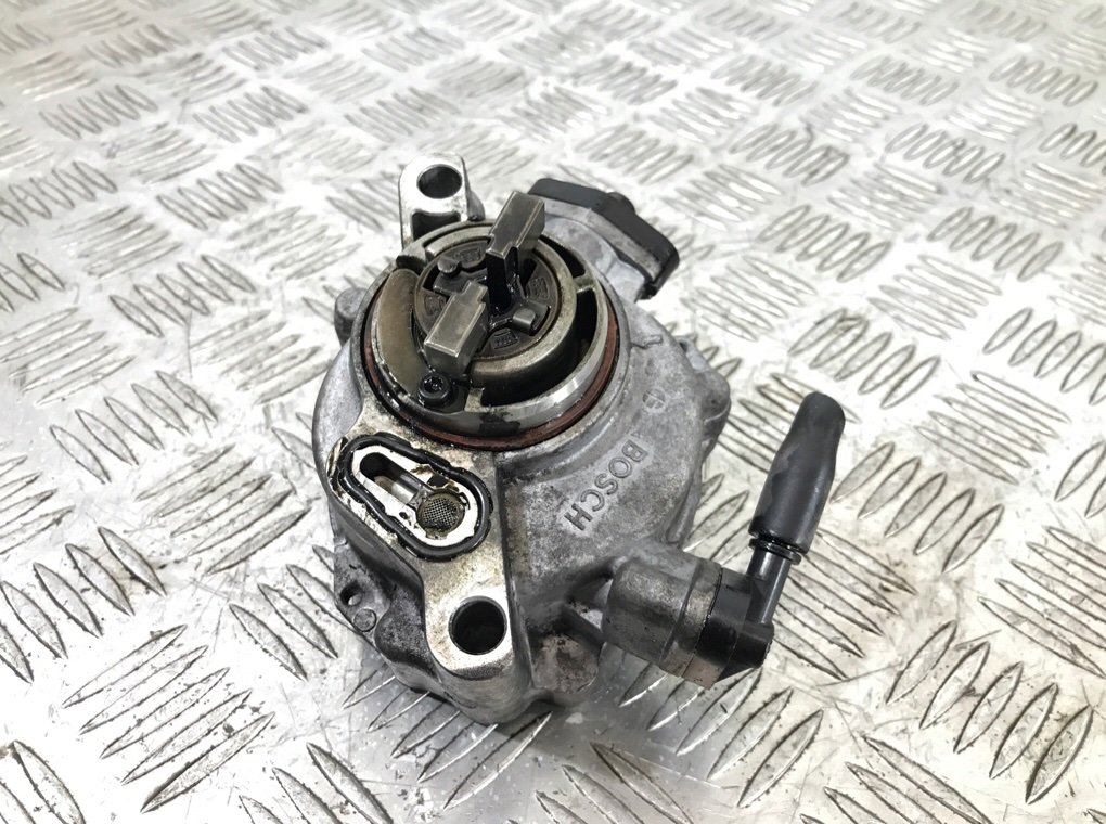 Насос вакуумный бу для Ford C-Max 2 1.6 TDCi, 2011 г. Насос вакуумный бу для Ford C-Max 2 1.6 TDCi, 2011 г.