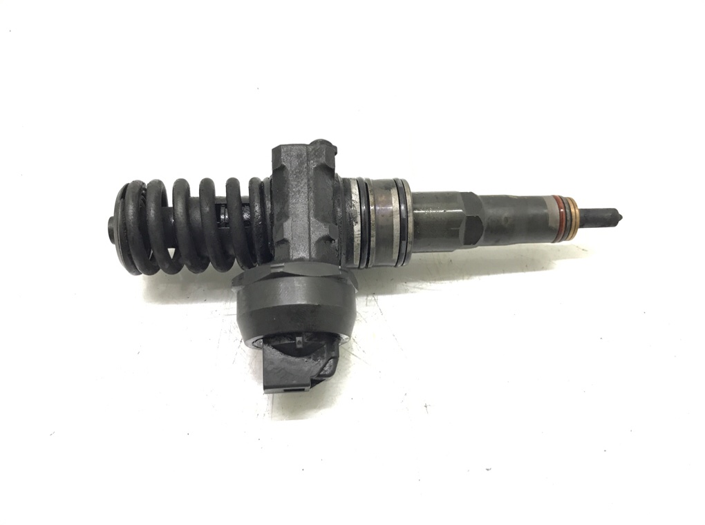 Форсунка бу для Audi A4 B7 2.0 TDi,  2007 г.