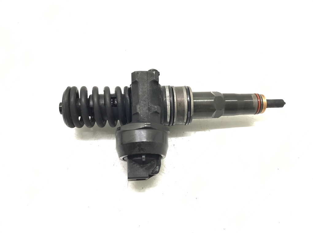 Форсунка бу для Audi A4 B7 2.0 TDi,  2007 г.