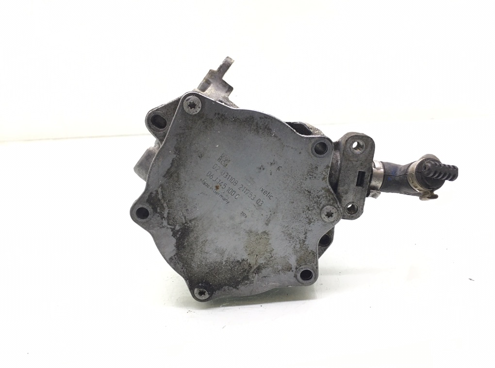 Насос вакуумный бу для Audi A5  2.0 TFSi,  2008 г.