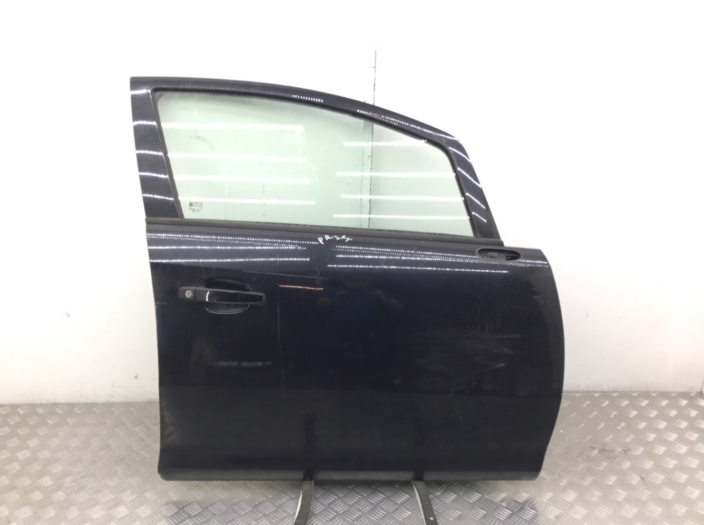 Дверь передняя правая бу для Opel Corsa D 1.4 i, 2012 г.