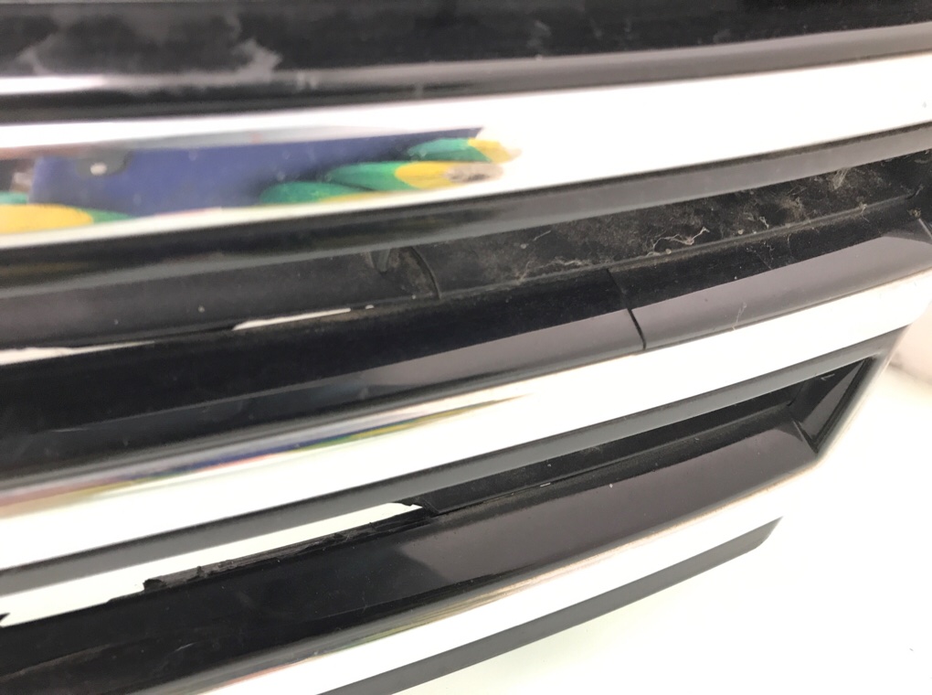 Решетка радиатора бу для Volkswagen Passat B7 1.6 TDi,  2010 г.