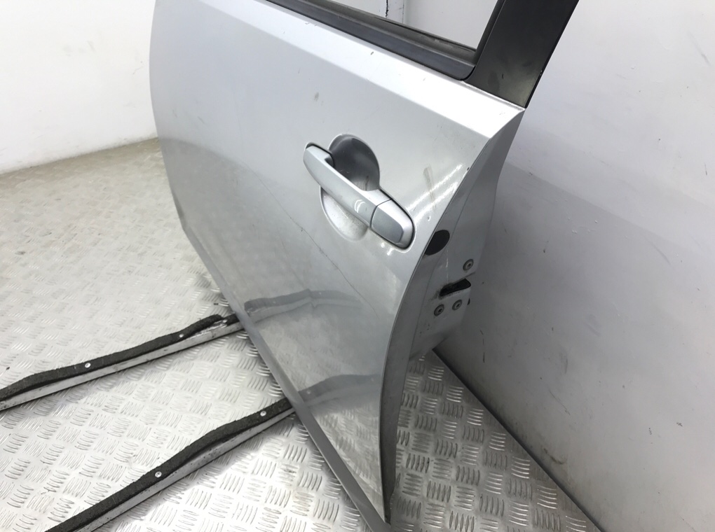 Дверь передняя левая бу для Subaru Justy 4 1.0 i,  2008 г.