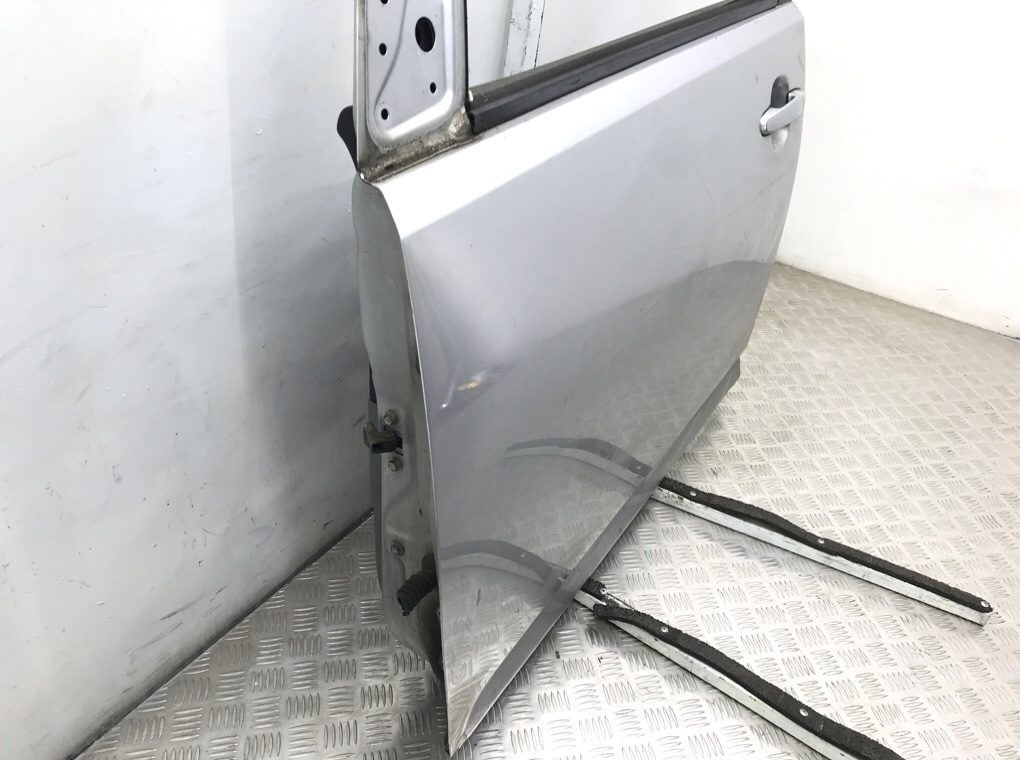 Дверь передняя левая бу для Subaru Justy 4 1.0 i,  2008 г.