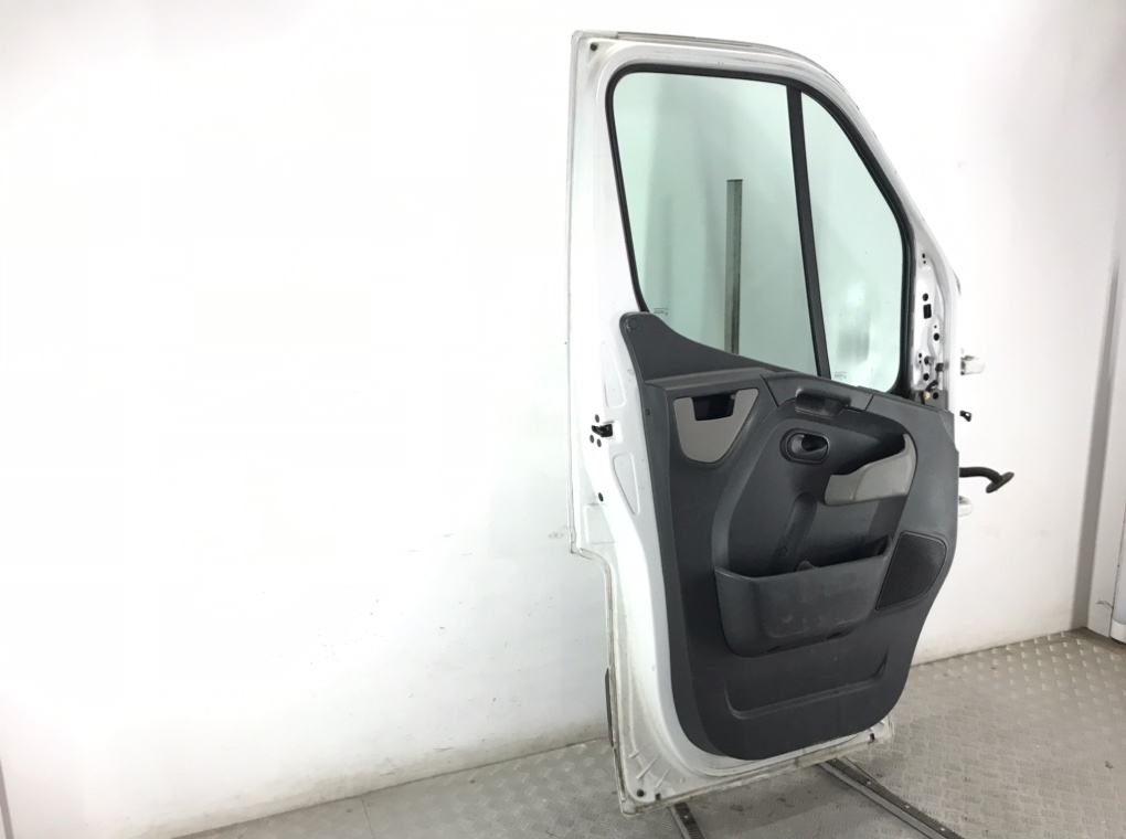 Дверь передняя левая бу для Renault Master 3 2.3 DCI,  2013 г.